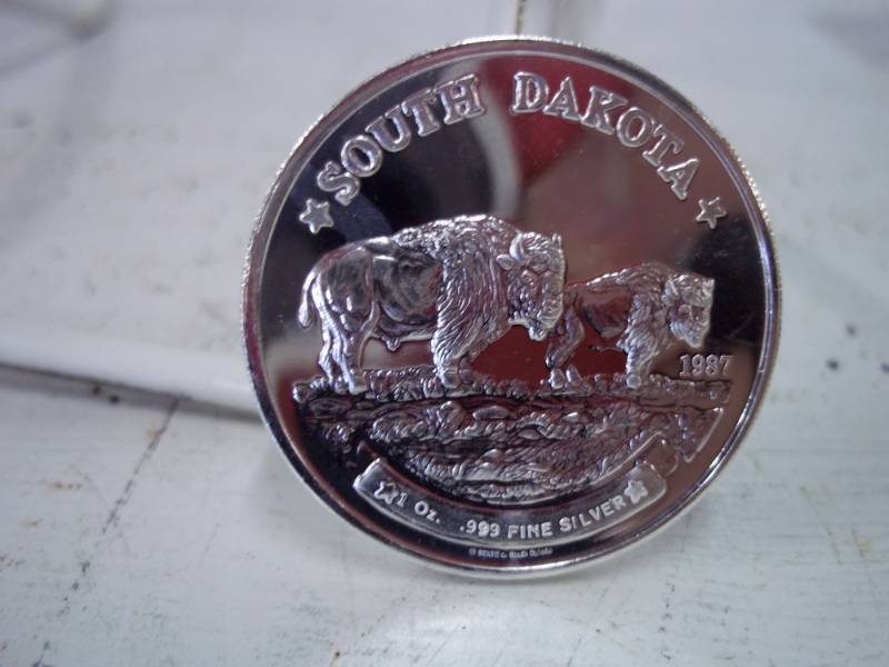 lot 78 image: South Dakota One Troy Ounce .999 Fine Silver