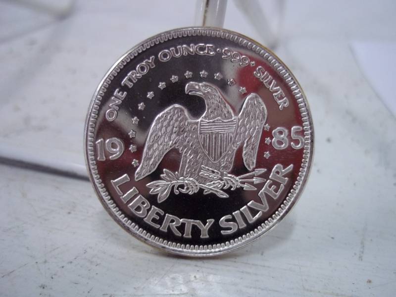 lot 92 image: One Troy Ounce .999 Fine Silver