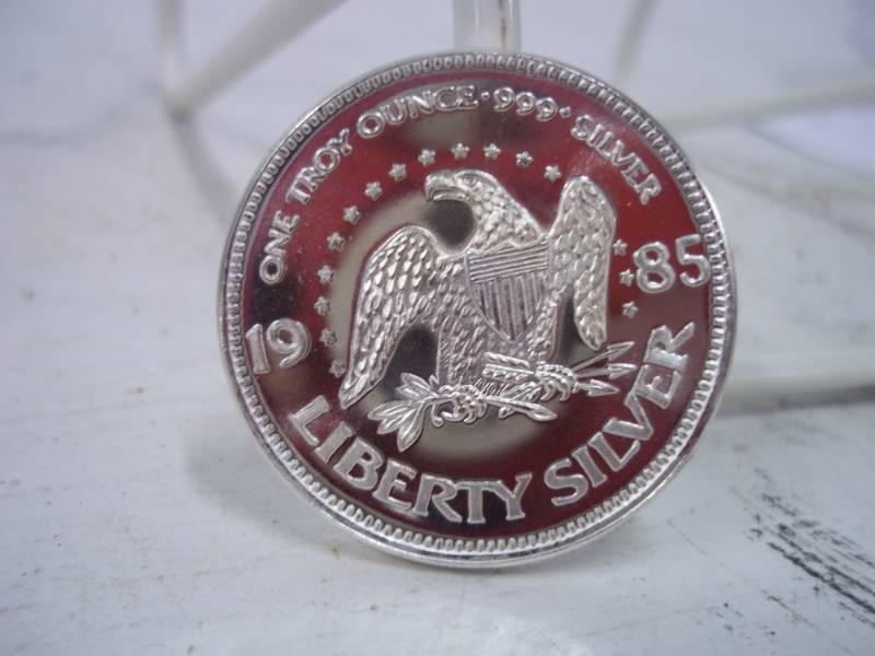 lot 95 image: One Troy Ounce .999 Fine Silver