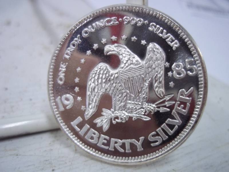 lot 96 image: One Troy Ounce .999 Fine Silver