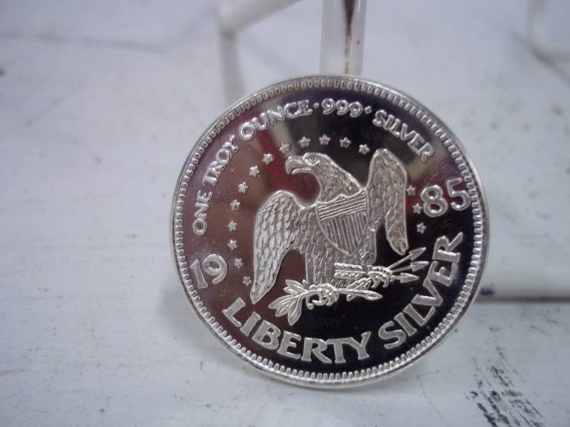 lot 97 image: One Troy Ounce .999 Fine Silver