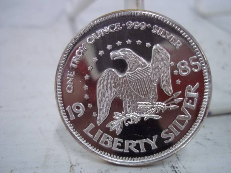 lot 101 image: One Troy Ounce .999 Fine Silver