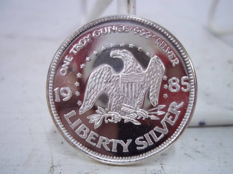 lot 104 image: One Troy Ounce .999 Fine Silver