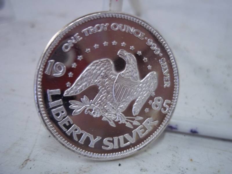 lot 106 image: One Troy Ounce .999 Fine Silver