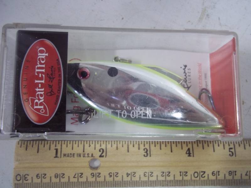 lot 107 image: NEW Fishing Lure