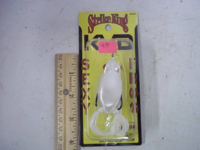 lot 109 image: NEW Fishing Lure