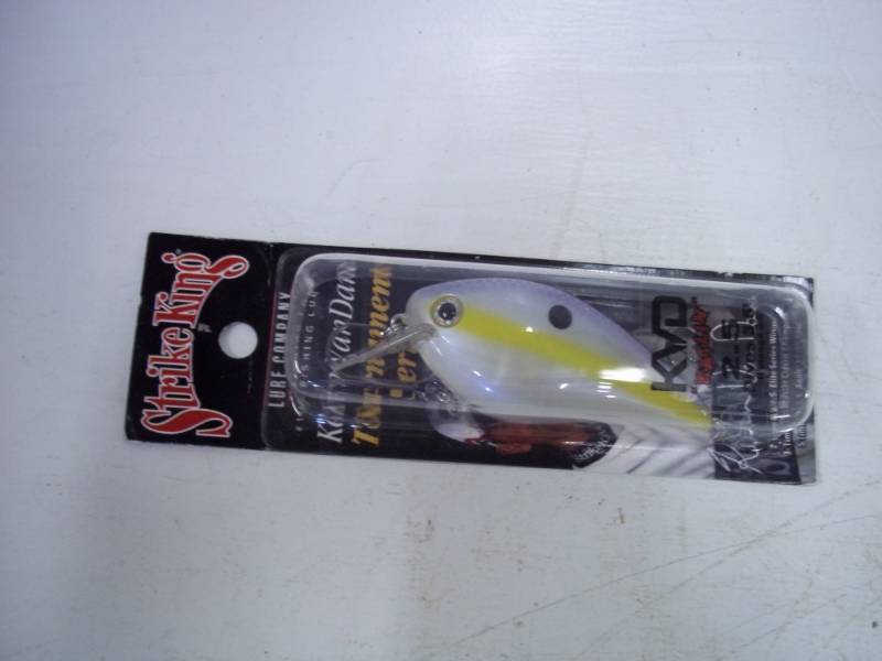 lot 117 image: NEW Fishing Lure