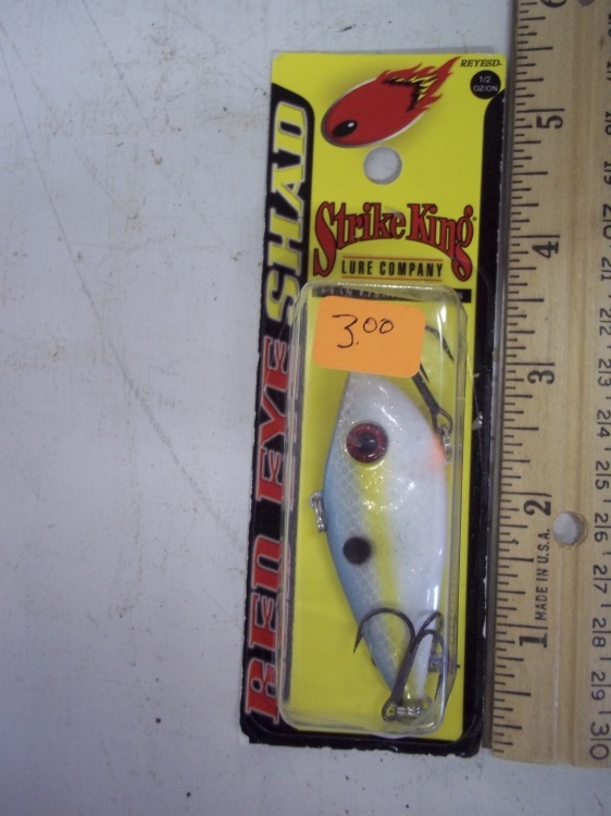 lot 119 image: NEW Fishing Lure