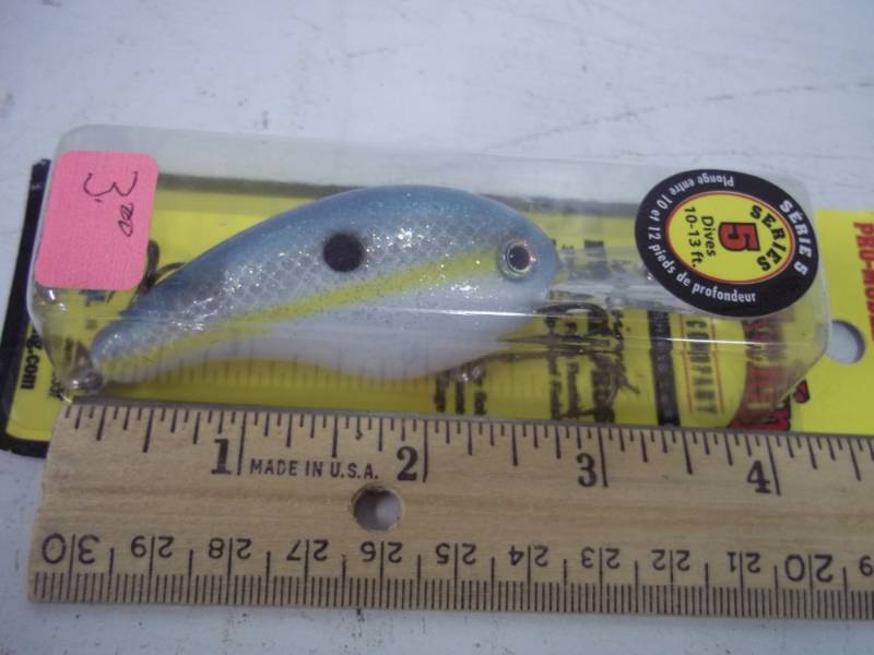 lot 126 image: NEW Fishing Lure