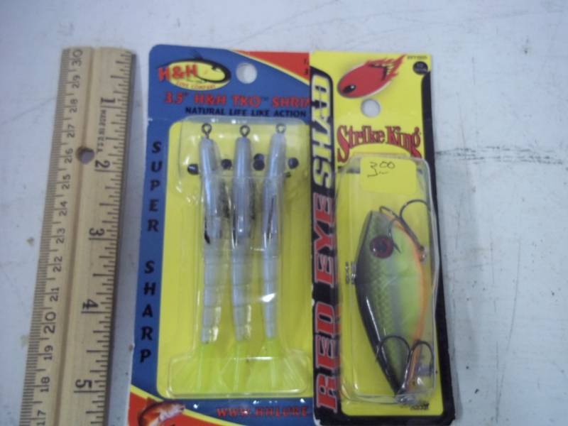 lot 127 image: Pair of NEW Fishing Lures