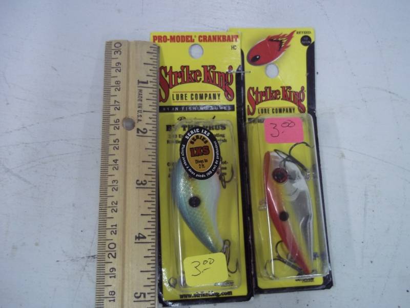 lot 136 image: Pair of NEW Fishing Lures
