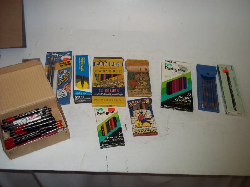 lot 209 image: Pencils and pens with lead refills