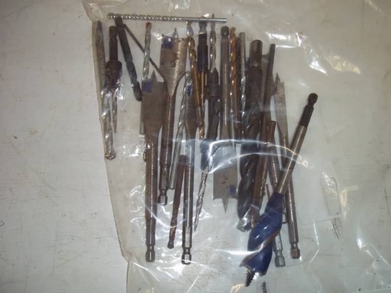 lot 240 image: Assorted Drill Bits