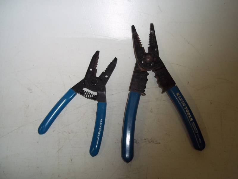 lot 249 image: Pair of wire stripers