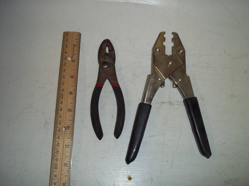 lot 258 image: Pliers and Crimpers