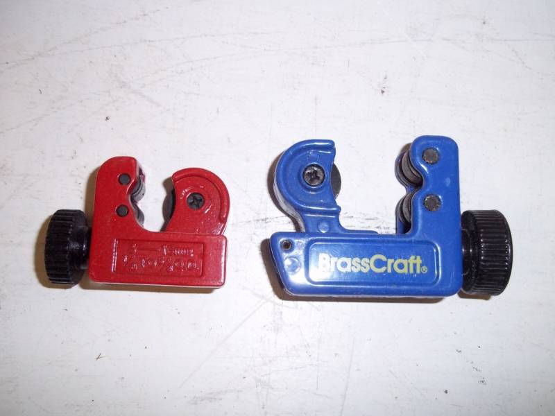 lot 263 image: Pair of Pipe cutters