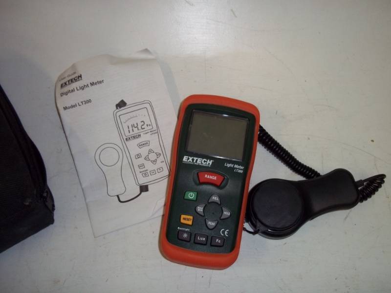 lot 265 image: Digital Light Meter
