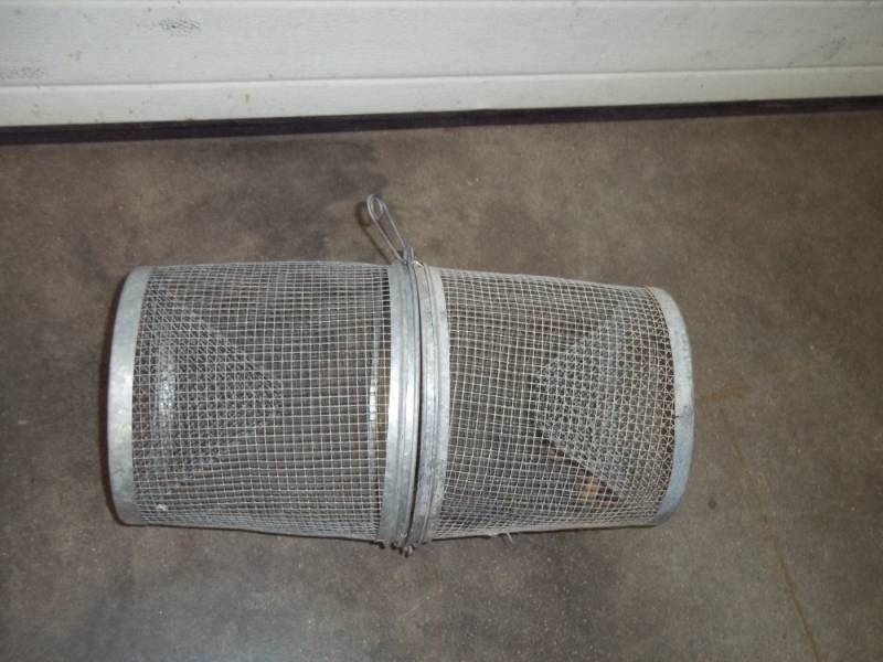 lot 303 image: Minnow trap