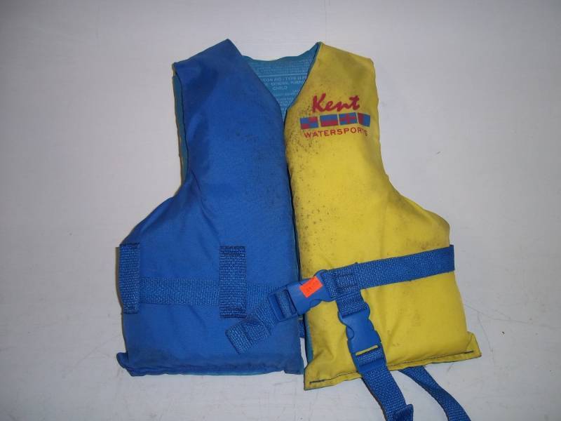 lot 315 image: Child Life Jacket