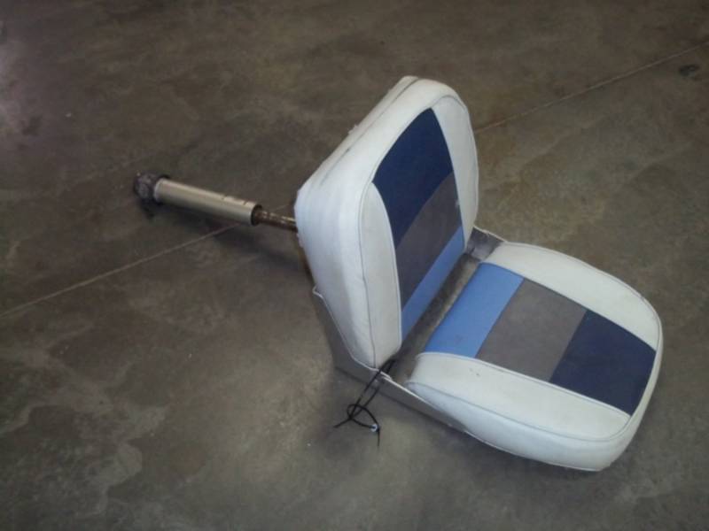 lot 330 image: Boat Seat with pedestal