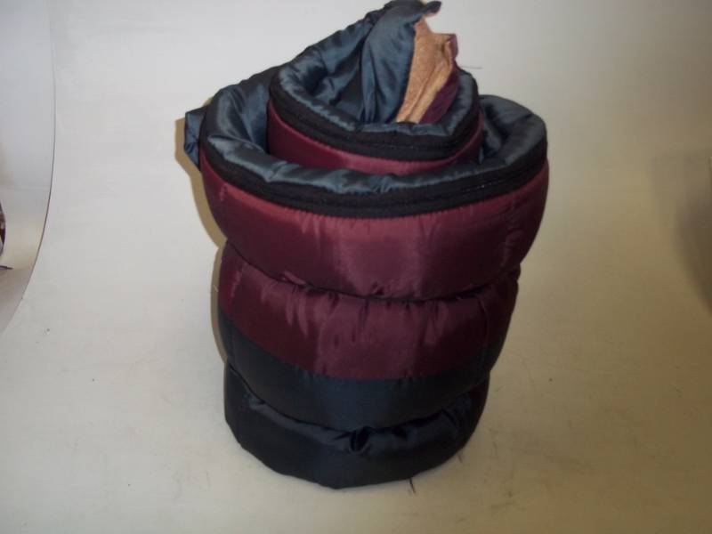 lot 335 image: Sleeping Bag