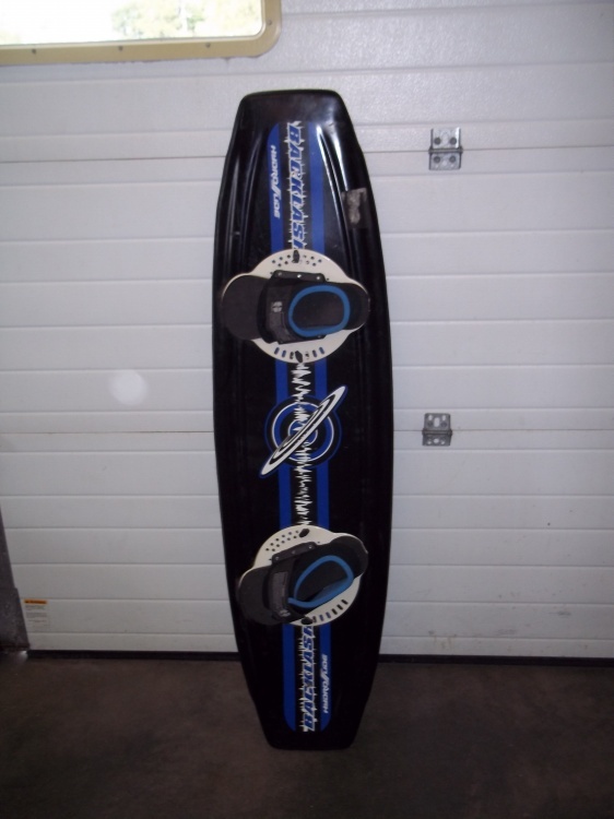 lot 343 image: Wake Board