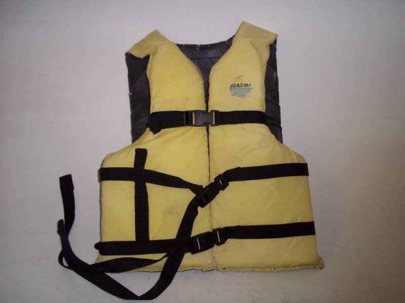 lot 346 image: Adult Lift Vest
