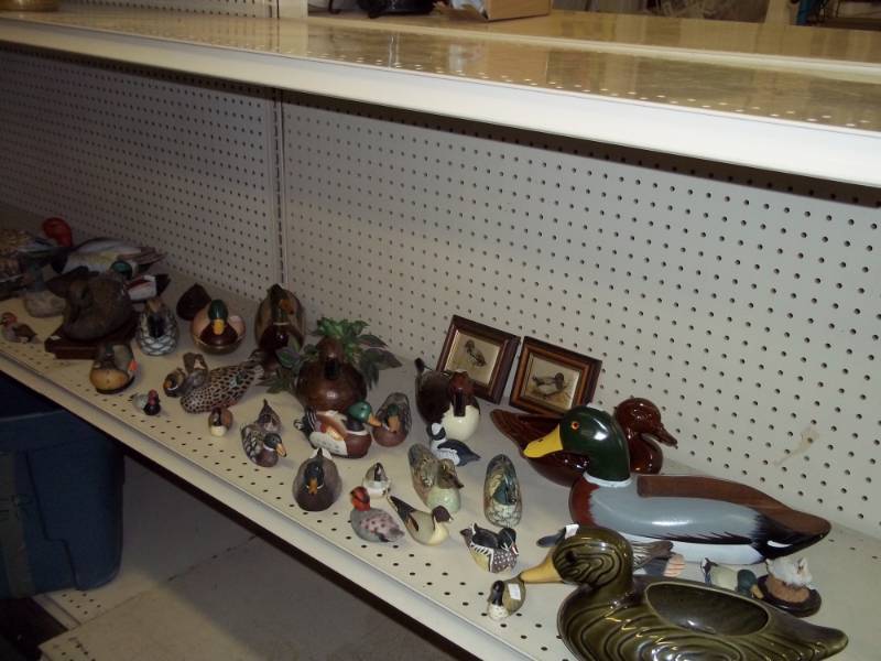 lot 354 image: 37 Dcor Ducks