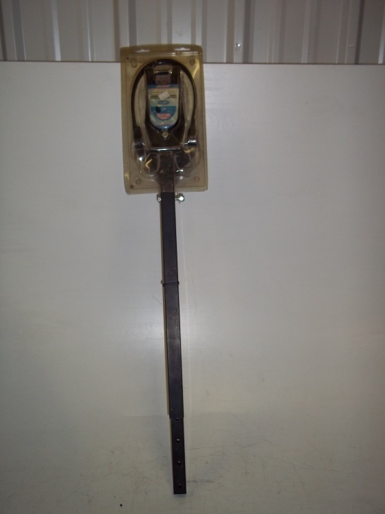 lot 358 image: New Outboard Motor Support