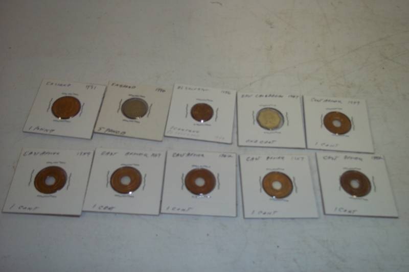 lot 378 image: 10 Foreign Coins