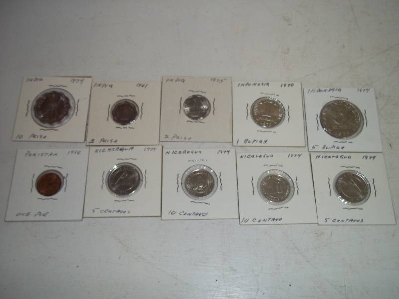 lot 381 image: 10 Foreign Coins