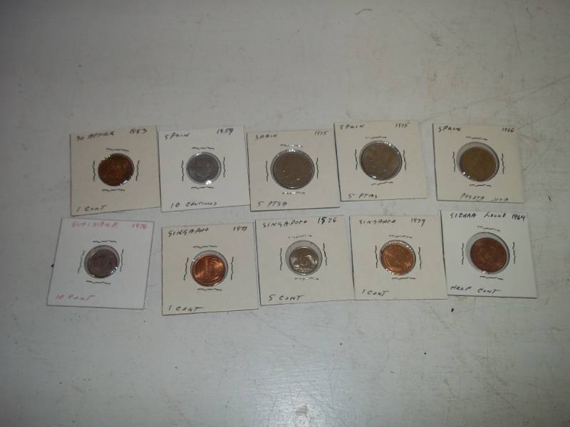 lot 390 image: 10 Foreign Coins