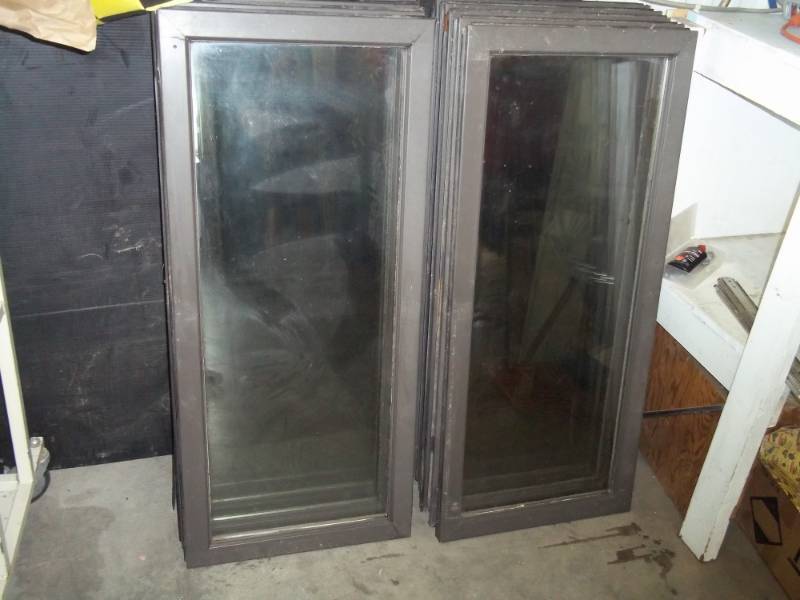 lot 391 image: 9 Pella Double Glass Sashes   19 x 42