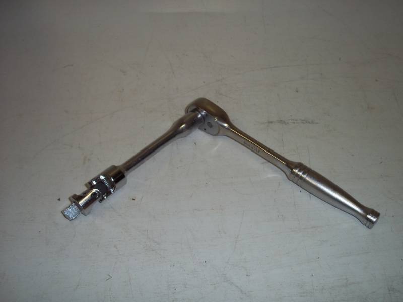 lot 398 image: 38 Ratchet with extension