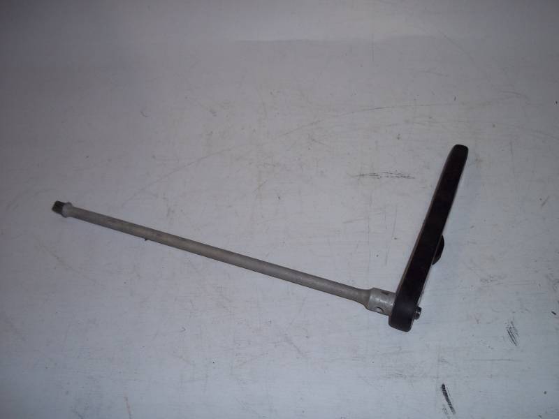 lot 413 image: 38 Ratchet with extension
