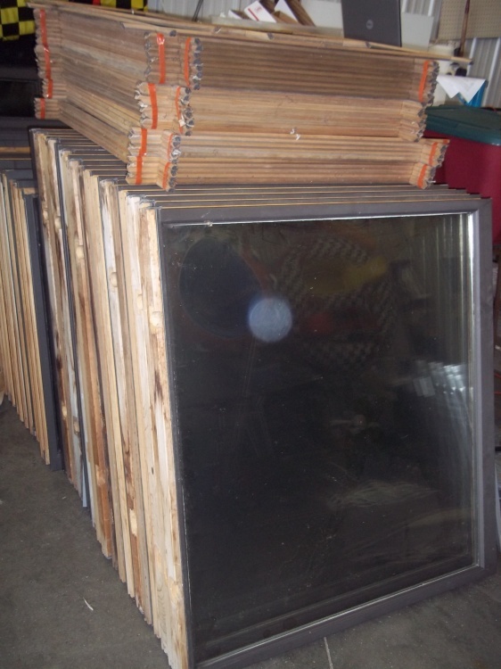 lot 393 image: 18 Pella Double Glass Shashes 38 x 42 and 2 Pella Double Glass Shashes 32 x 38