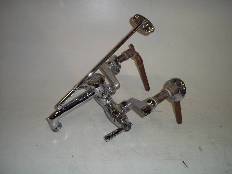 lot 438 image: Utility Sink Faucet