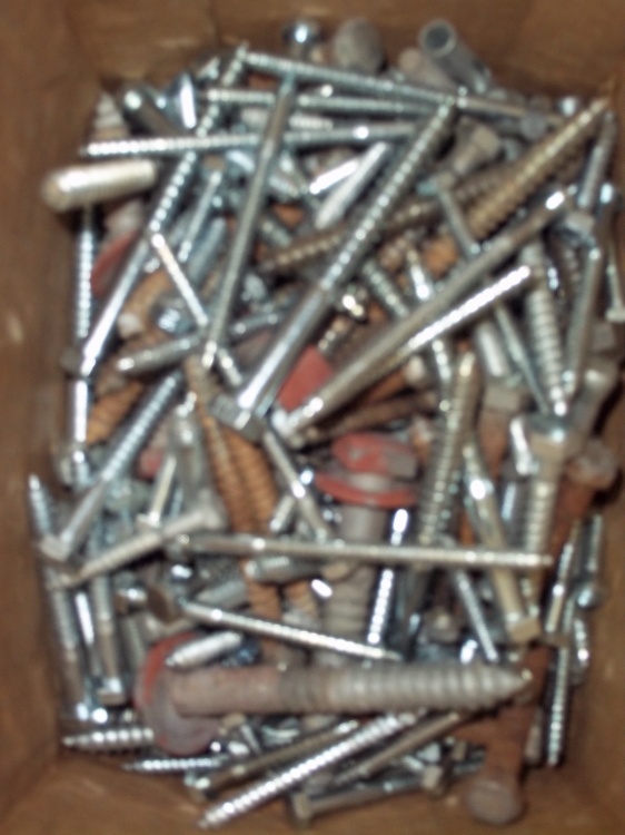 lot 439 image: 12 pounds assorted lag bolts