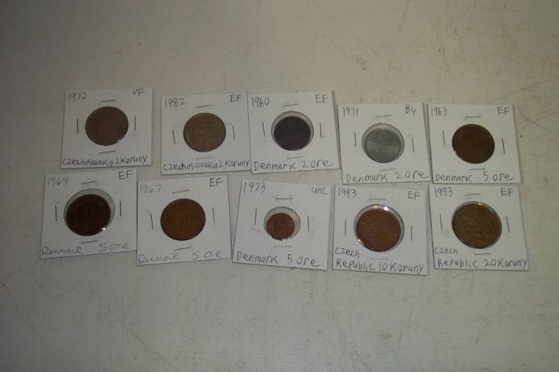 lot 475 image: 10 Foreign Coins