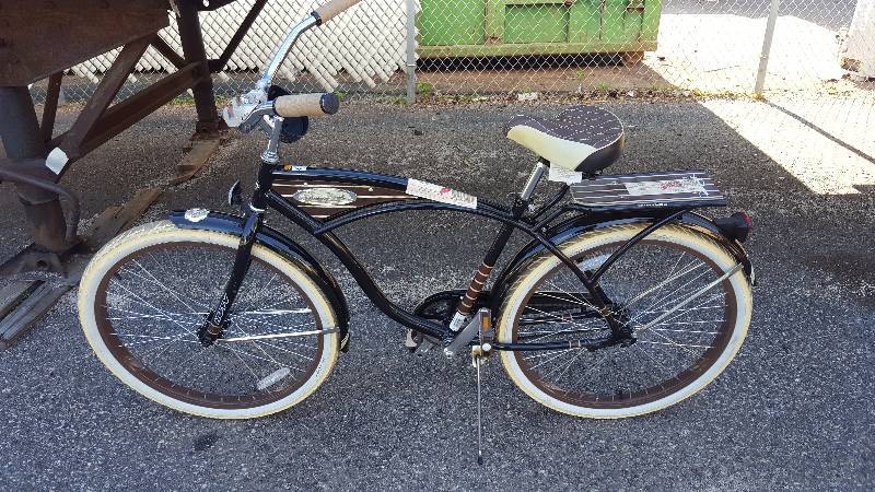 Huffy Panama Jack Mens Cruiser Bike, Gloss Black