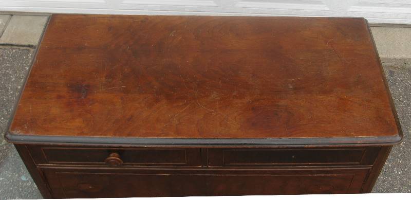 lot 024 image: Vintage, 4 Drawer Wood Dresser
