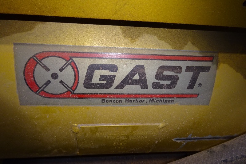 lot 1 image: Gast Air Compressor