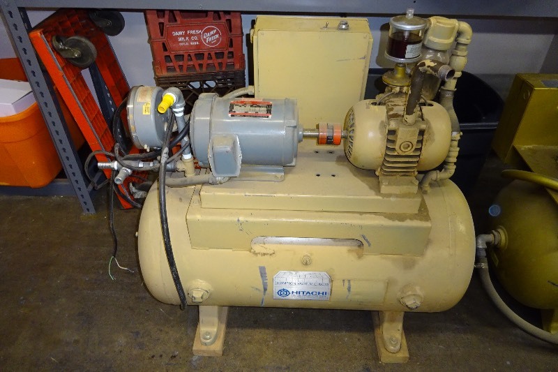 lot 2 image: Hitachi Air Compressor