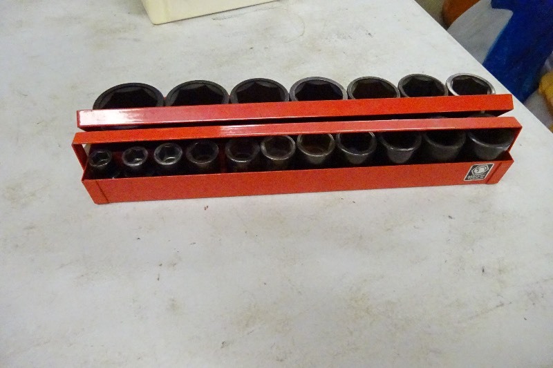 lot 4 image: Matco 12 Drive Impact