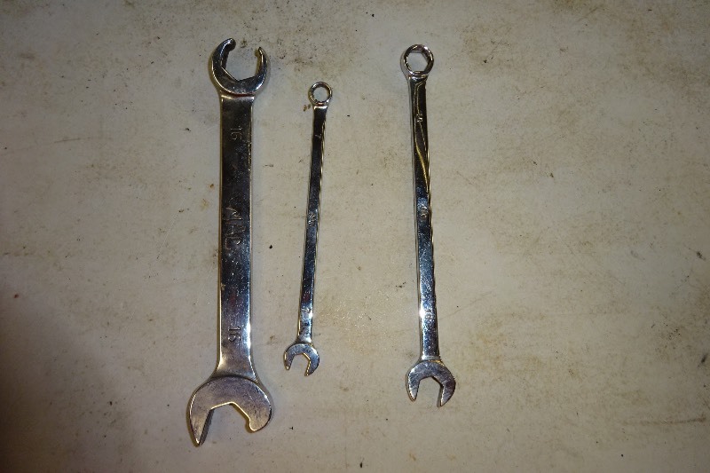 lot 16 image: Mac Wrenches
