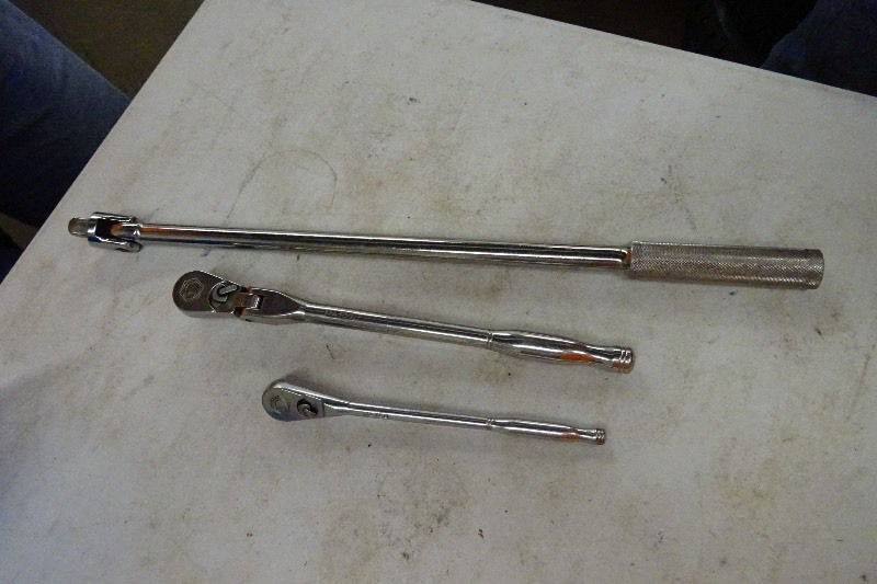 lot 18 image: Matco 12 breaker bar