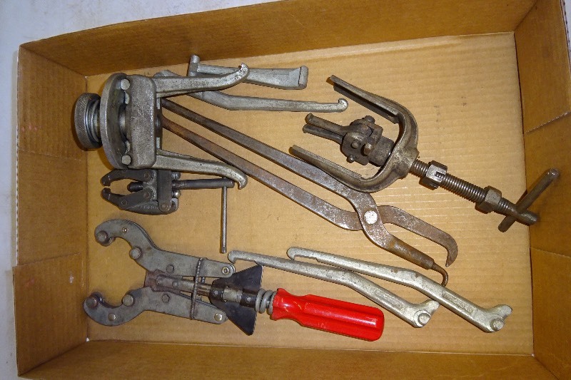 lot 23 image: Snap OnBrake tool