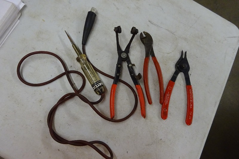 lot 24 image: Matco Corbon clamp tool