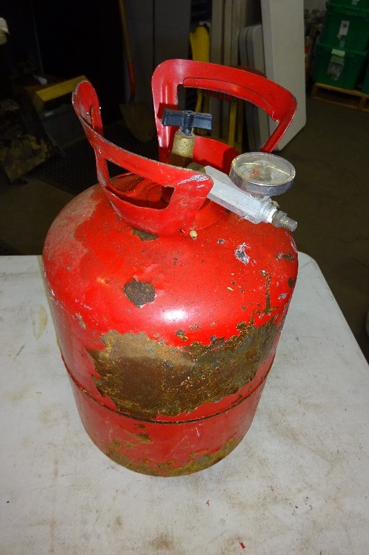 lot 58 image: Air tank