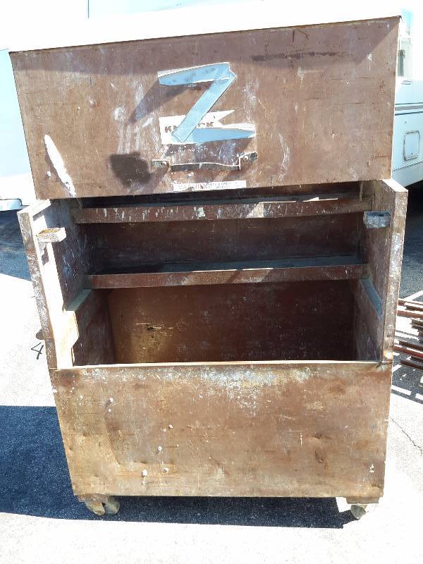 lot 4 image: Gang Box 4ft x 30 in x 32in